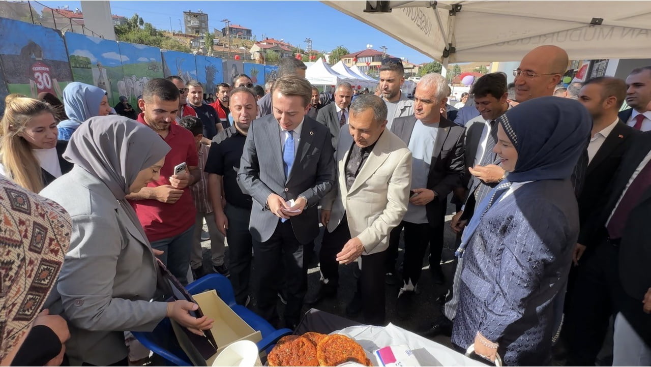 HAKKARİ'NİN YÜKSEKOVA HALK EĞİTİM MERKEZİ MÜDÜRLÜĞÜ İLE AİLE DESTEK MERKEZİ (ADEM) BÜNYESİNDEKİ...