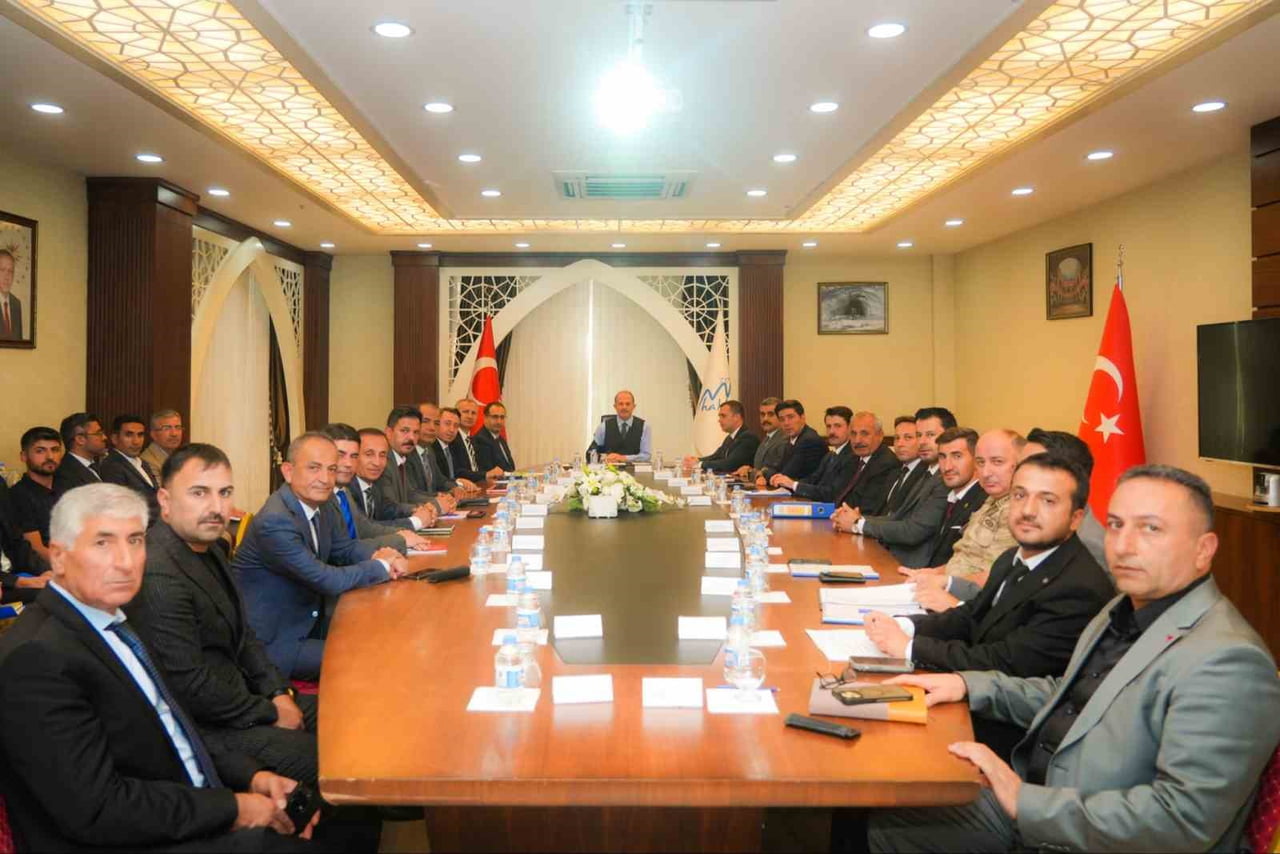 HAKKÂRİ’DE SAHİPSİZ HAYVANLARA YÖNELİK YÜRÜTÜLEN ÇALIŞMALAR, MEVCUT SORUNLAR VE ÇÖZÜM ÖNERİLERİ...