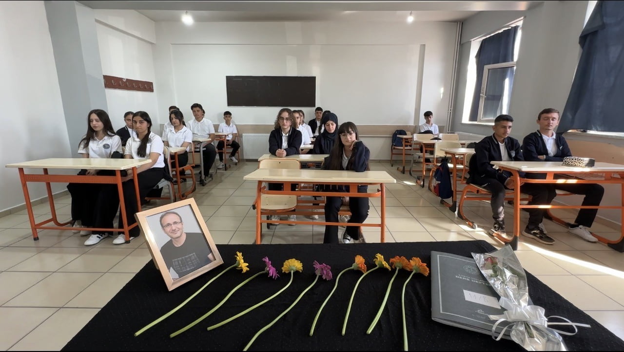 HAKKARİ’NİN YÜKSEKOVA İLÇESİNDE GEÇTİĞİMİZ AY GEÇİRDİĞİ HASTALIKTAN DOLAYI HAYATINI KAYBEDEN FİZİK...