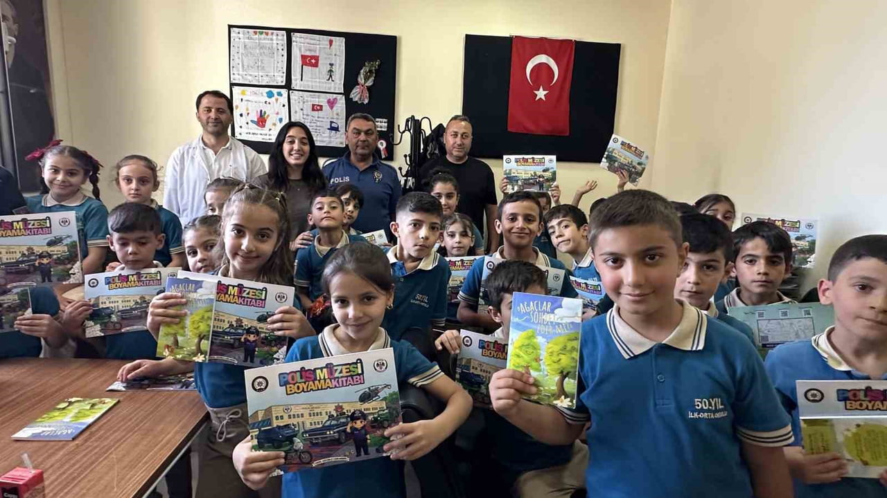 HAKKARİ’NİN YÜKSEKOVA İLÇESİNDEKİ 50. YIL İLKOKULU 3. SINIF ÖĞRENCİLERİ, İLÇE EMNİYET MÜDÜRLÜĞÜ...