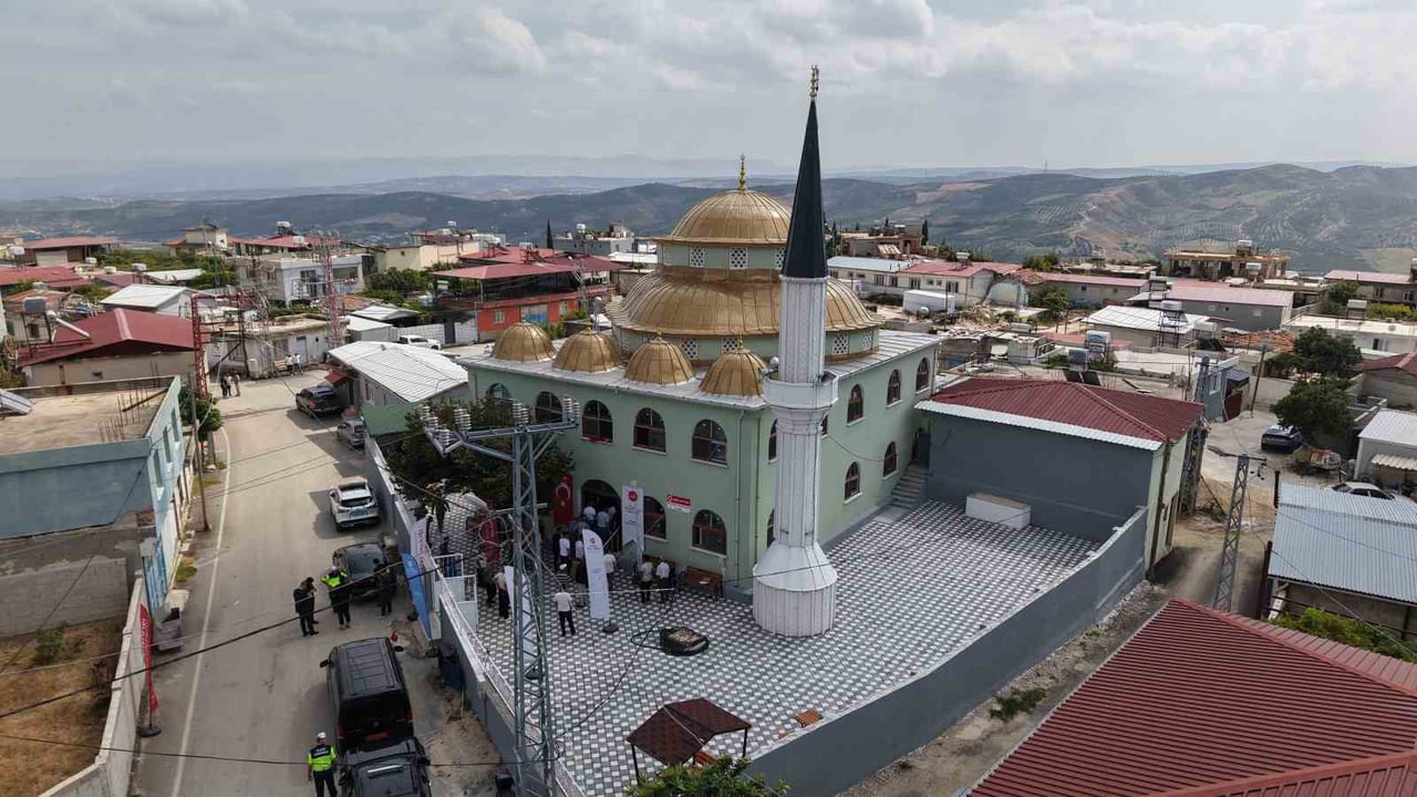 HATAY'DA DEPREMİN ARDINDAN İNŞA EDİLEN 135'İNCİ CAMİ OLAN ‘AKCURUN MAHALLE CAMİİ' VALİ MUSTAFA...