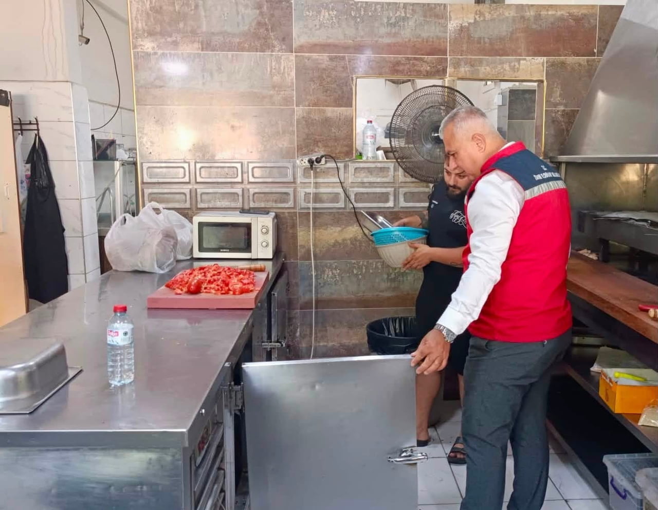 HATAY İL TARIM VE ORMAN MÜDÜRLÜĞÜ EKİPLERİ TARAFINDAN GIDA İŞLETMELERİNDE DENETİM...