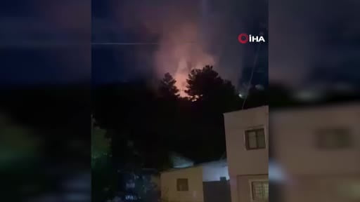 Havai fişeğin düştüğü ormanlık alandan alevler yükseldi