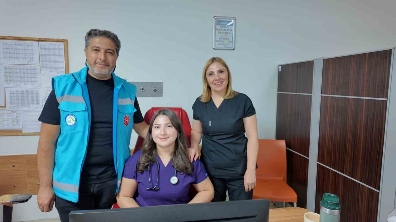 HEMŞİRE BABA SAVAŞ DELİCE, DR. BEYZA BUSE DELİCE,  HEMŞİRE ANNE FEYZA DELİCE
