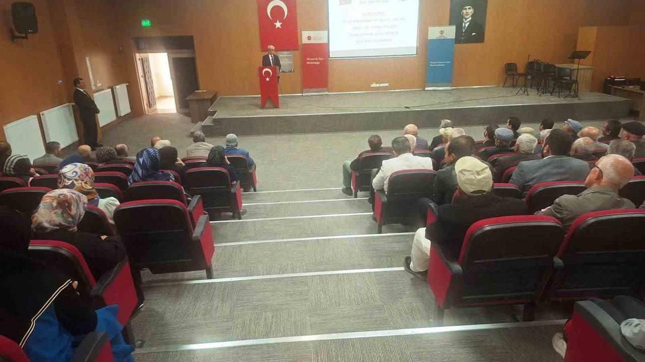 HİSARCIK’TA "PEYGAMBERİMİZ VE GÜZEL AHLAK" KONULU KONFERANS