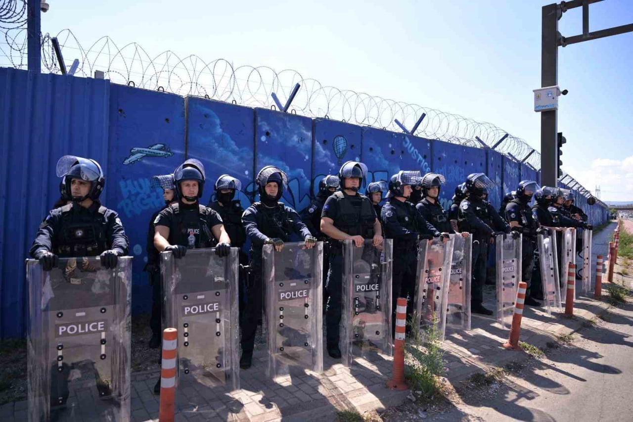 HOLLANDA’NIN LAHEY KENTİNDE KOSOVA ÖZEL MAHKEMESİ’NİN KOSOVA’NIN ESKİ CUMHURBAŞKANI HAŞİM THAÇİ VE...