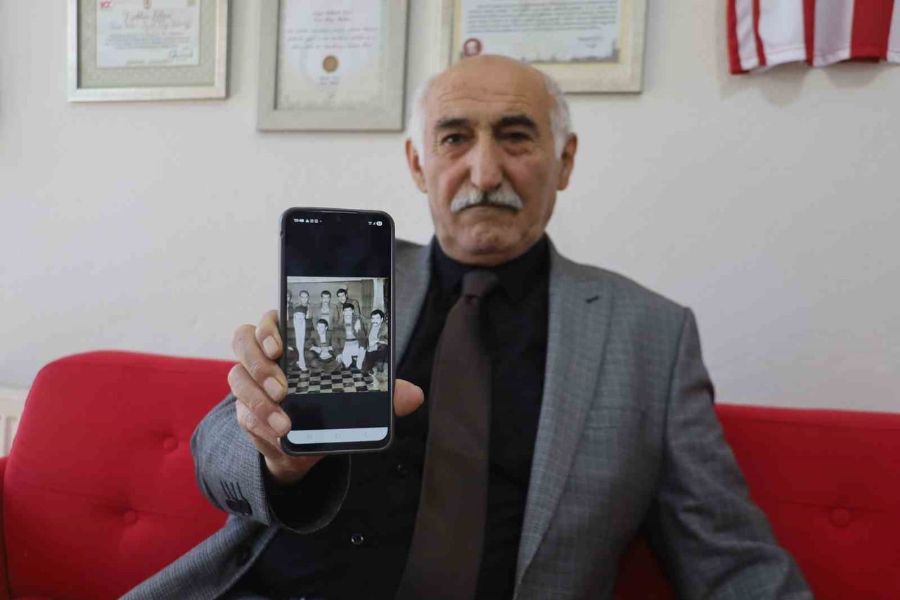 HÜRRİYET GÜL