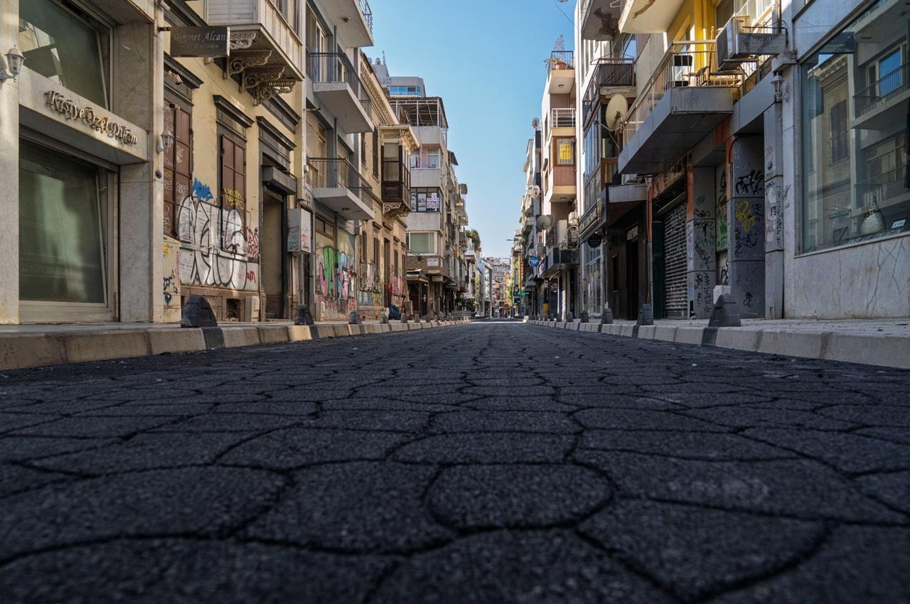 İKİNCİ KORDON OLARAK BİLİNEN CUMHURİYET BULVARI’NDA ALTYAPI ÇALIŞMALARININ ARDINDAN ÜSTYAPI DA...