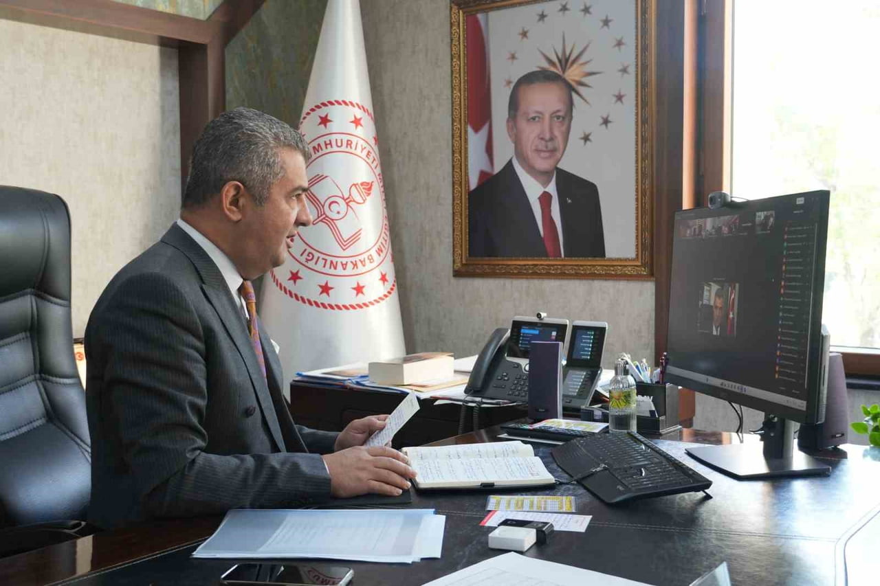 İL MİLLÎ EĞİTİM MÜDÜRÜ SÜLEYMAN EKİCİ BAŞKANLIĞINDA, İL VE İLÇE EĞİTİM YÖNETİCİLERİNİN KATILIMIYLA...