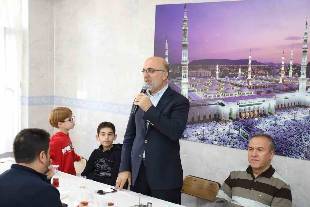İL MÜFTÜSÜ LÜTFÜ İMAMOĞLU İSE BİRLİKTE GÖREV YAPTIĞI PERSONELE TEŞEKKÜR EDEREK HELALLİK...