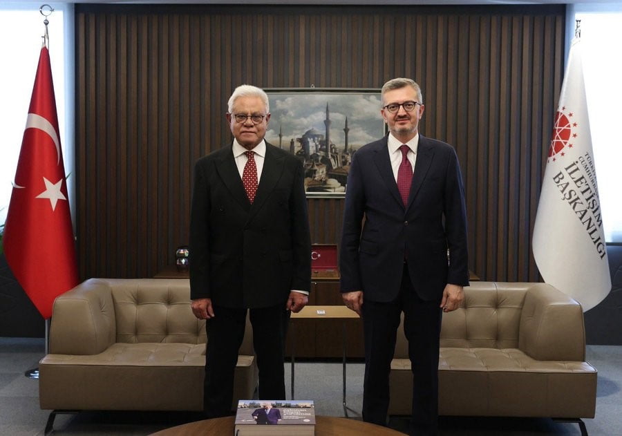 İLETİŞİM BAŞKANI BURHANETTİN DURAN, PAKİSTAN’IN ANKARA BÜYÜKELÇİSİ DR. YOUSAF JUNAİD İLE İLETİŞİM...