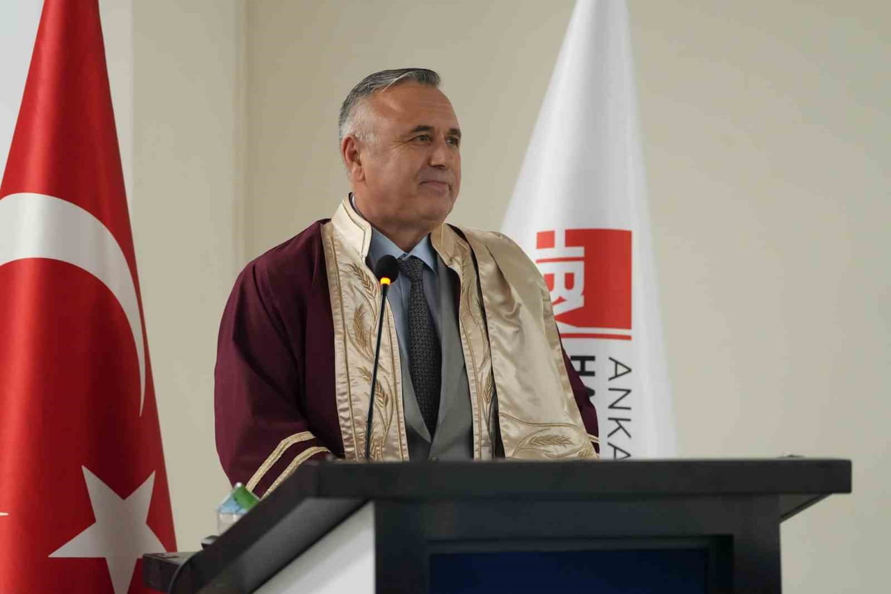 İLETİŞİM FAKÜLTESİ DEKANI PROF. DR. SEZAİ TÜRK