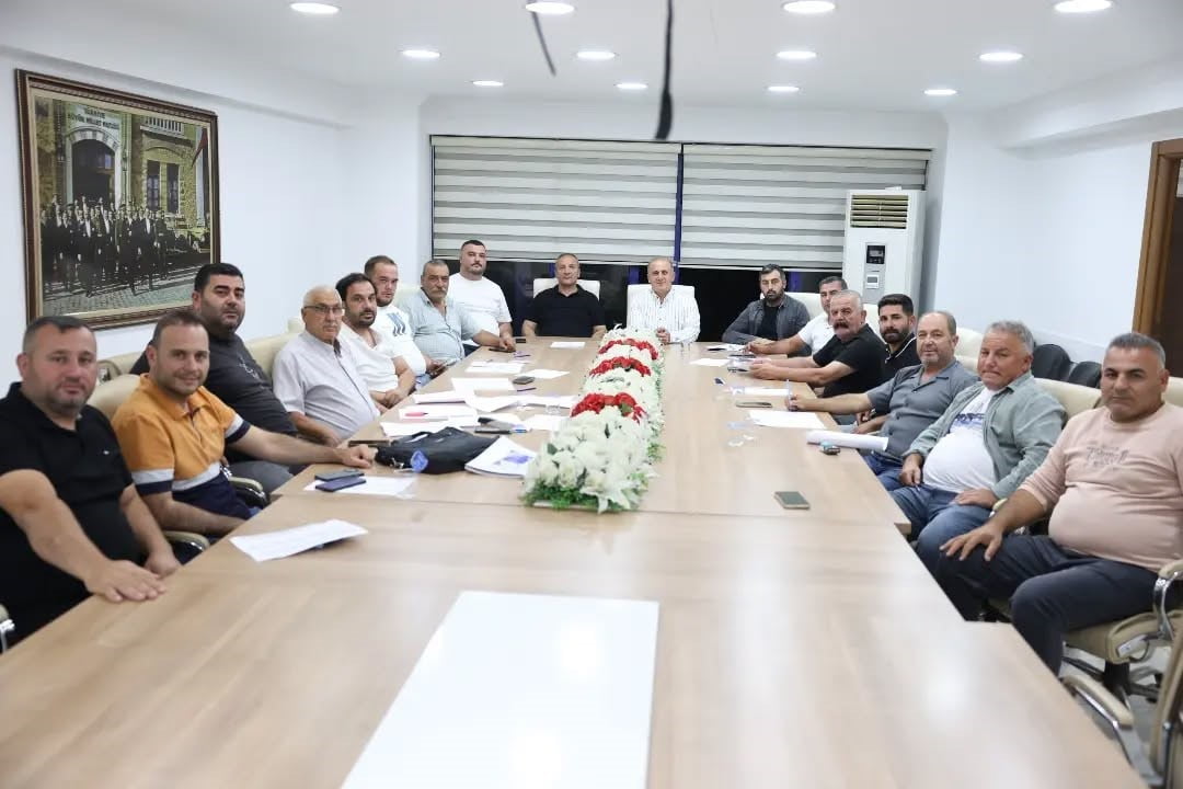 İNCİRLİOVA’DA DEVE GÜREŞİ HAZIRLIKLARI BAŞLADI