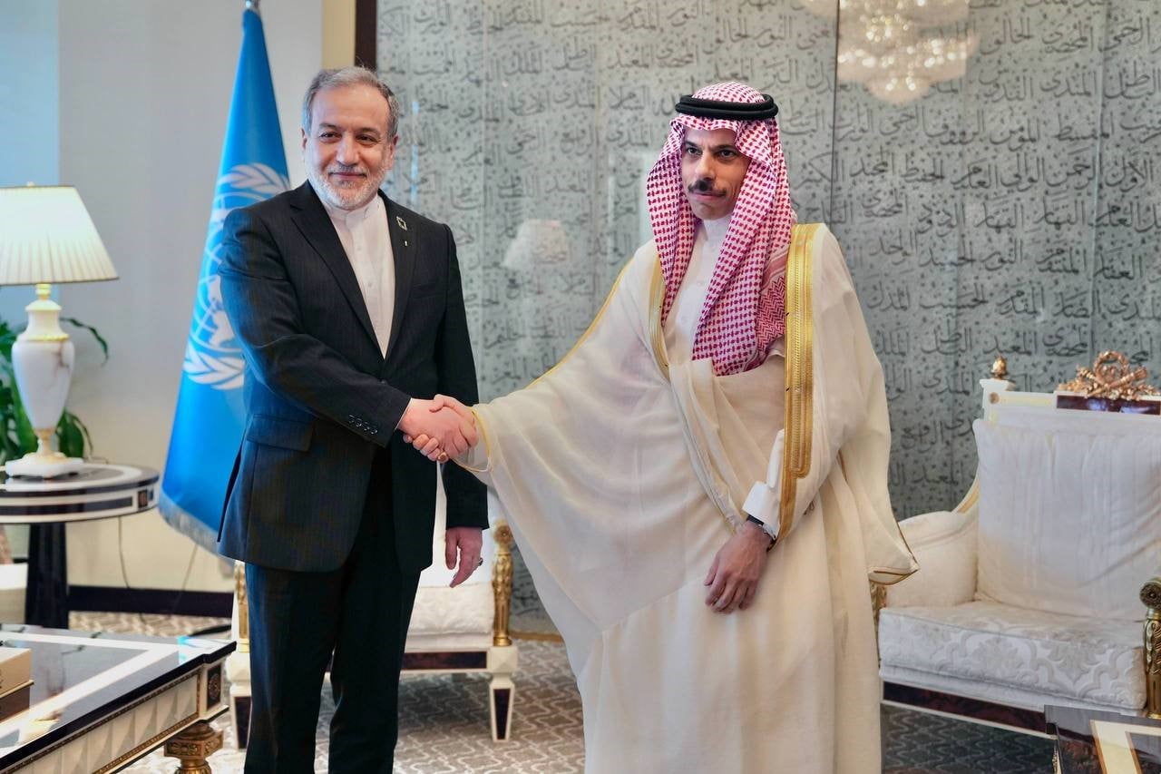 İRAN DIŞİŞLERİ BAKANI ABBAS ARAKÇİ, NEW YORK’TA SUUDİ ARABİSTAN DIŞİŞLERİ BAKANI FAYSAL BİN FERHAN...