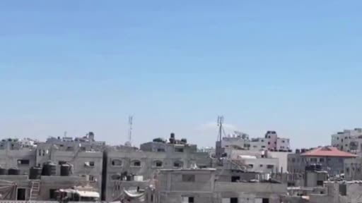 İsrail ordusu, Gazze Şeridi'nde sivillere ait 2 eve saldırı gerçekleştirdi.