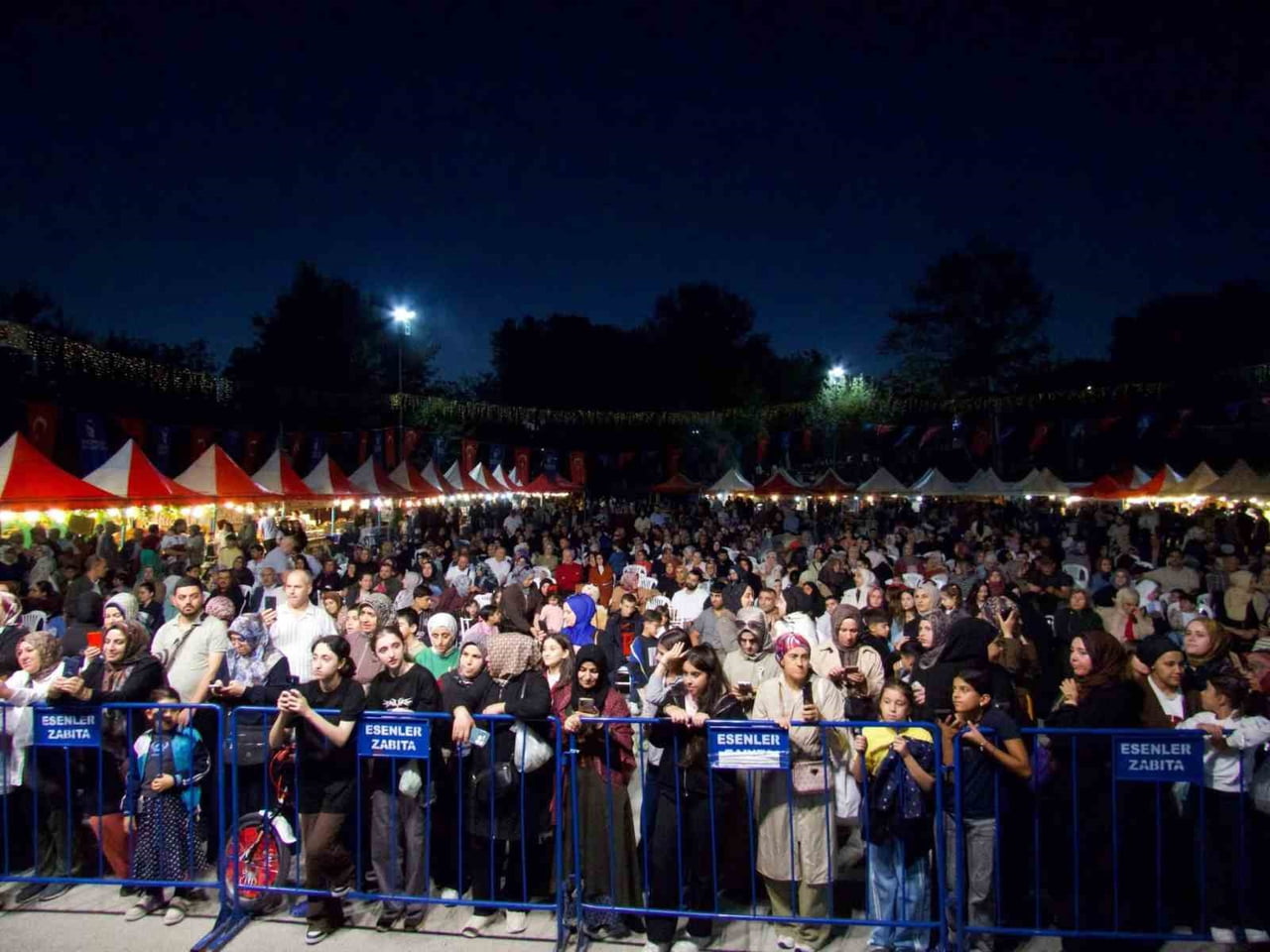 İSTANBUL'DA DİYARBAKIR YÖRESEL ÜRÜNLER VE CİĞER FESTİVALİ DÜZENLENDİ.