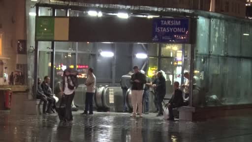 İstanbul’da sağanak yağış etkili oldu