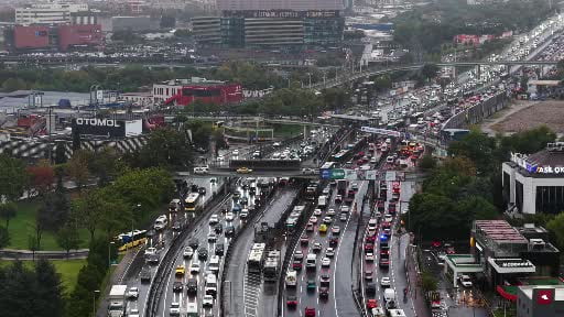 İstanbul’da trafik yoğunluğu böyle görüntülendi