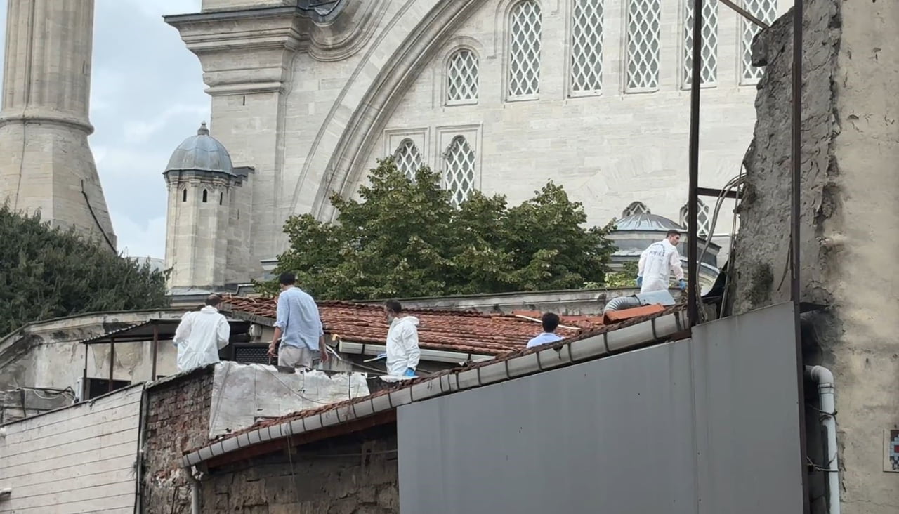 İSTANBUL FATİH'TE BİR DÖVİZ BÜROSUNDA 2 KİŞİNİN HAYATINI KAYBETTİĞİ, 2 KİŞİNİN DE YARALANDIĞI...