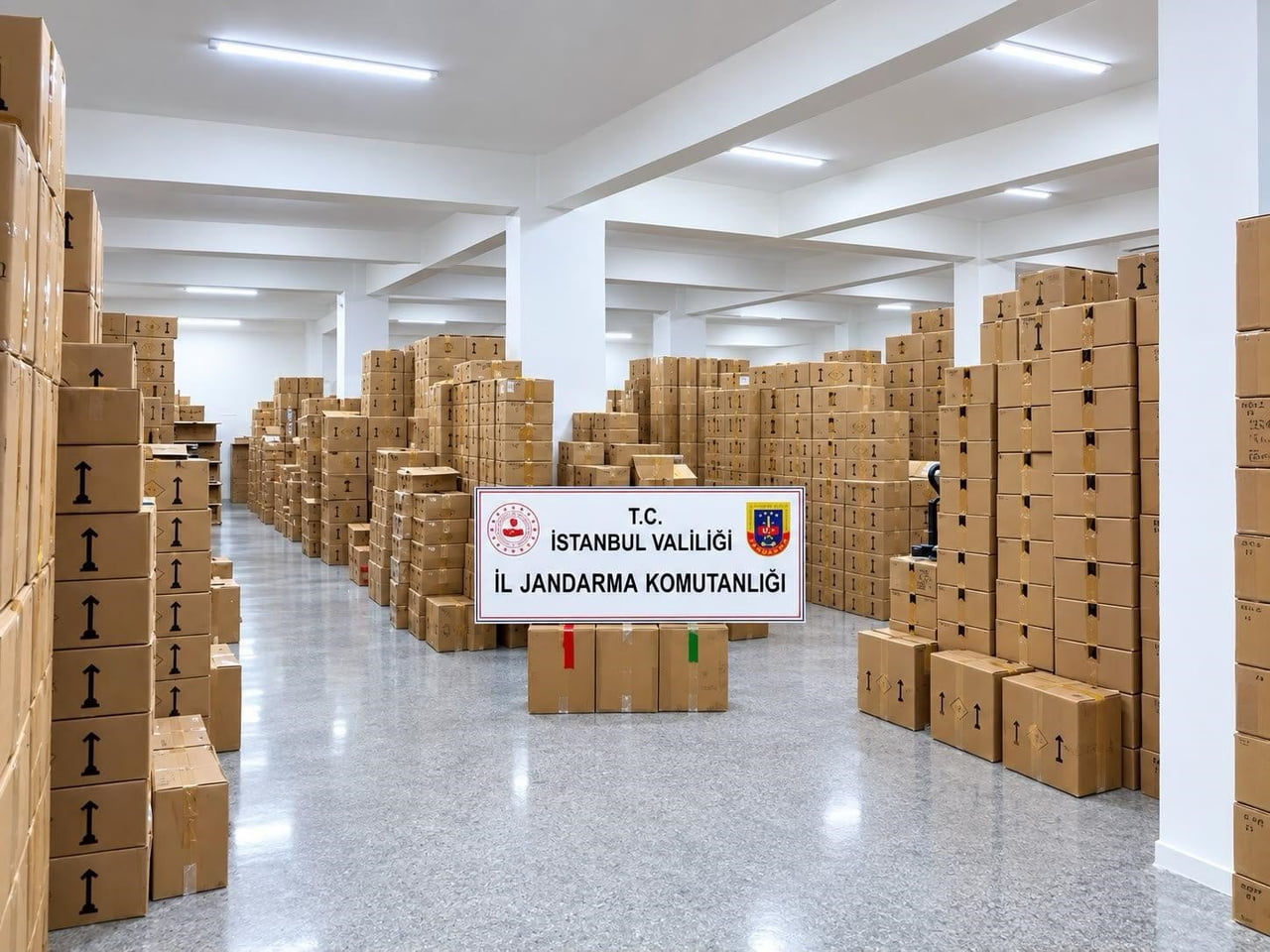 İSTANBUL’UN BAĞCILAR İLÇESİNDE DÜZENLENEN OPERASYONDA, PİYASA DEĞERİ YAKLAŞIK 200 MİLYON LİRA OLAN...