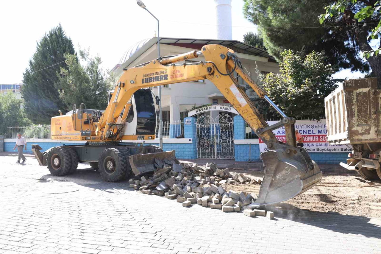 İSTİKLAL MAHALLESİ’NDE YOL YENİLEME ÇALIŞMALARI BAŞLADI