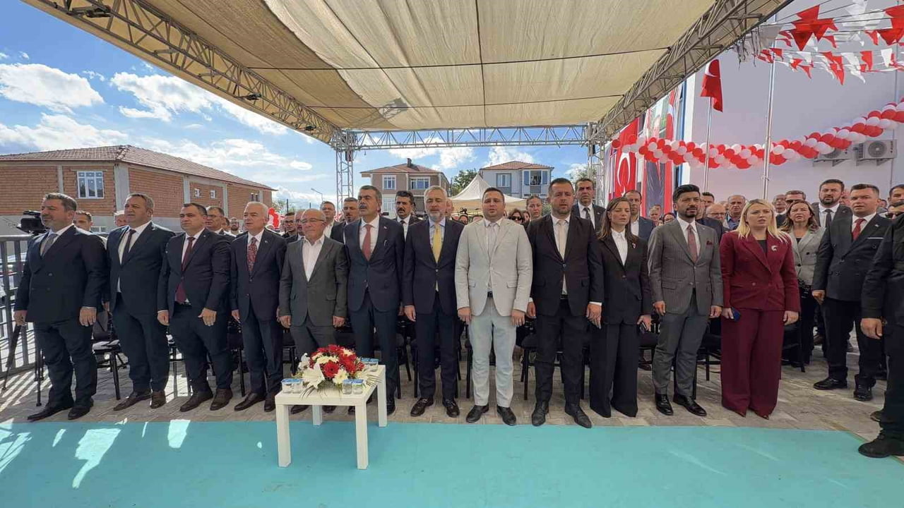İSTİKLAL MARŞI'NIN OKUNMASI