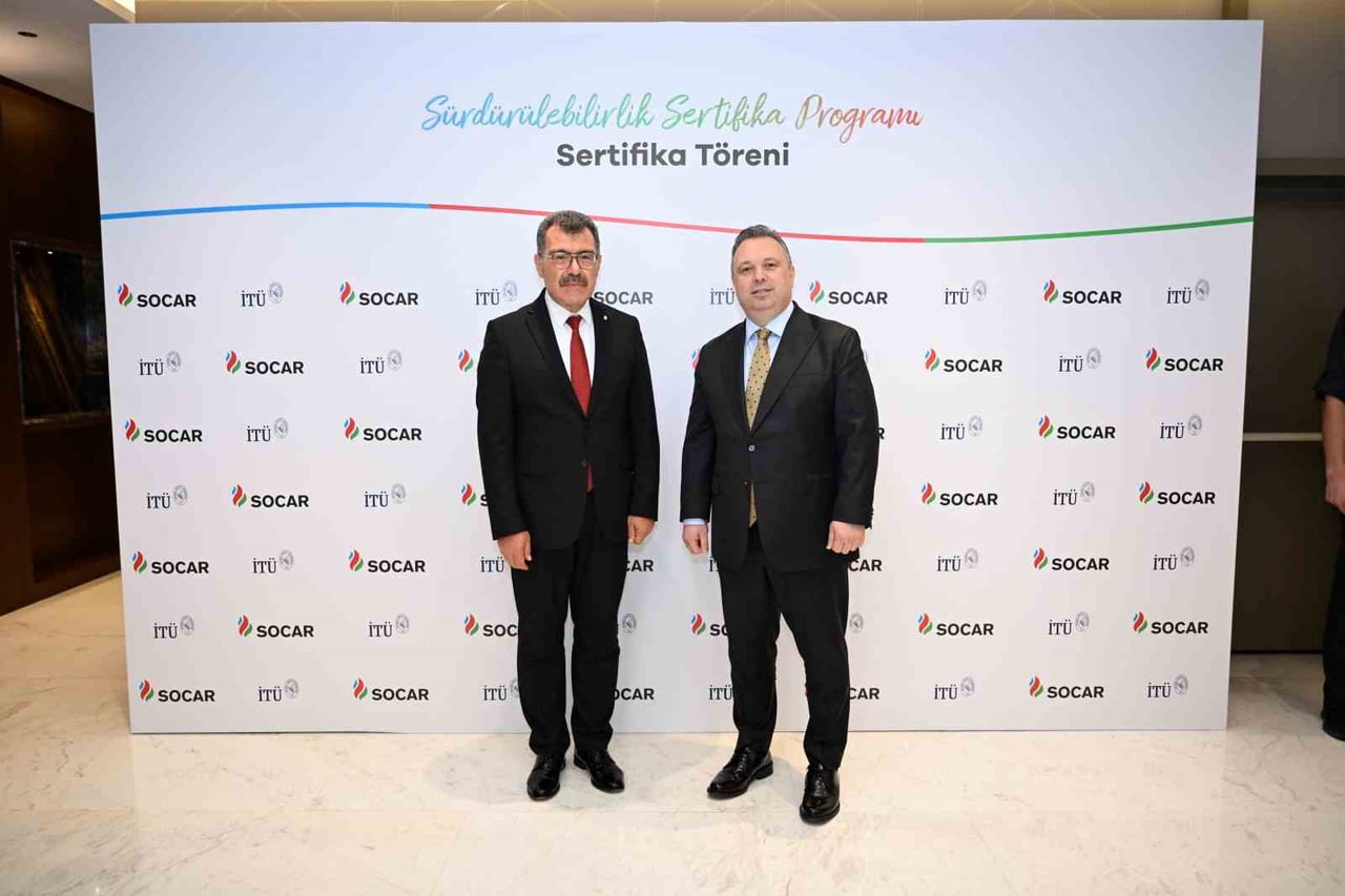 İTÜ REKTÖRÜ PROF. DR. HASAN MANDAL (SOLDA), SOCAR TÜRKİYE CEO’SU ELCHİN IBADOV(SAĞDA)