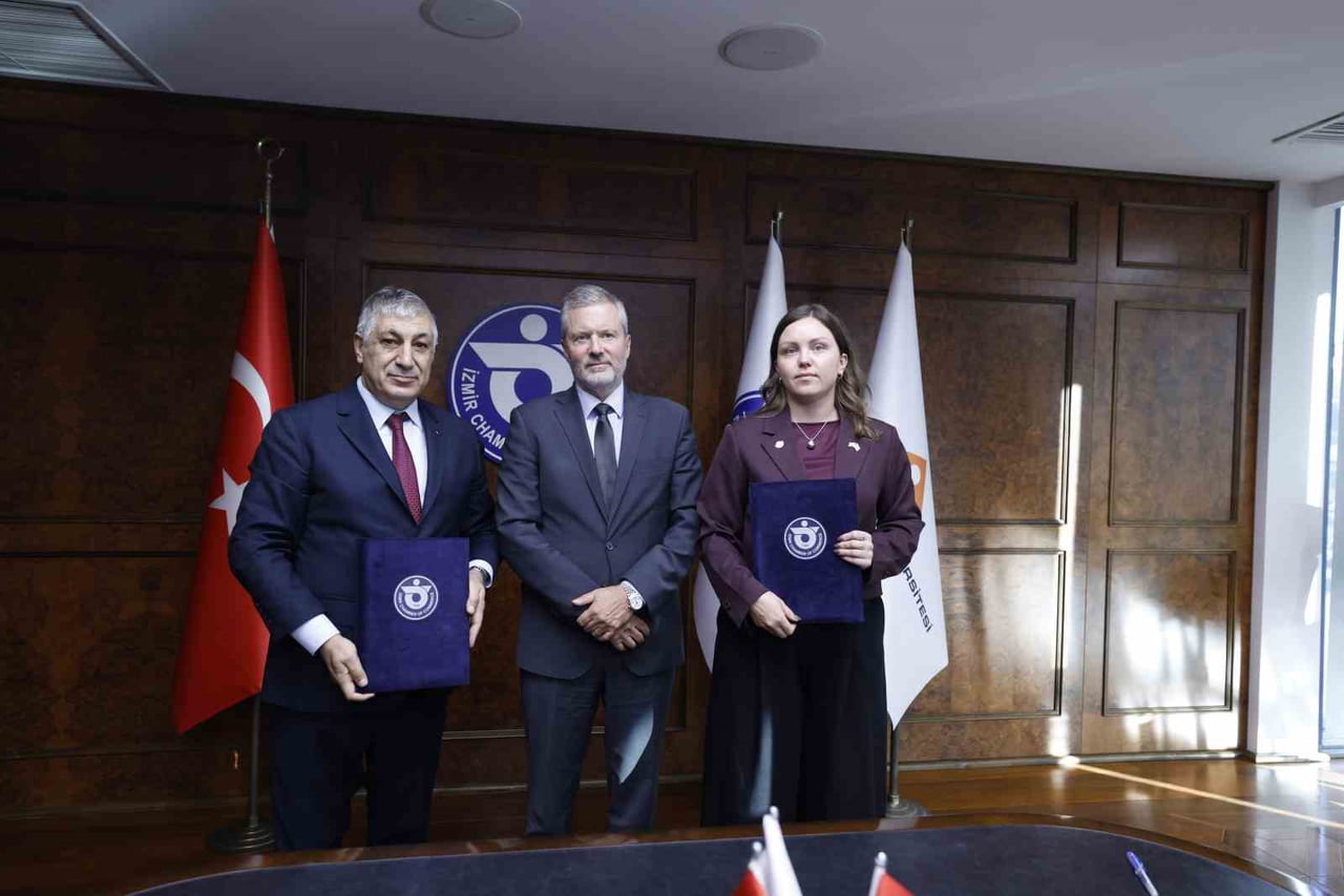 İZMİR TİCARET ODASI YÖNETİM KURULU ÜYESİ VE DİKİLİ JEOTERMAL ISITMALI SERA ORGANİZE TARIM BÖLGESİ...
