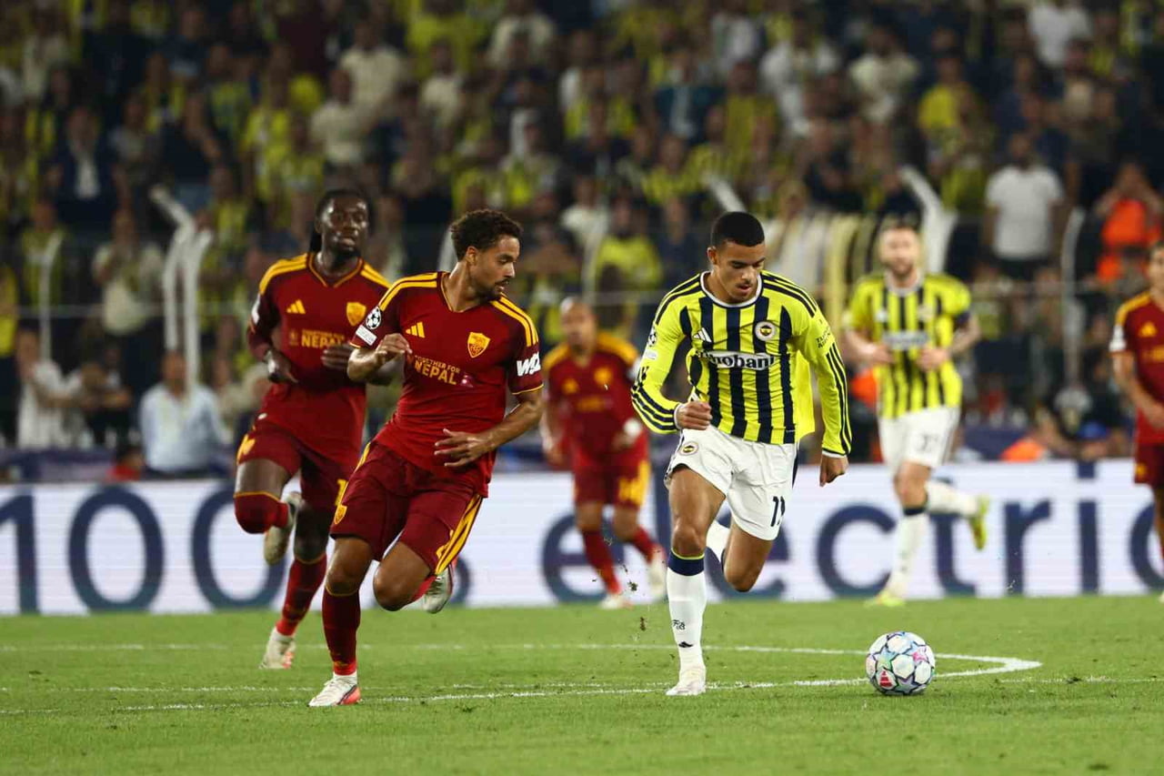 KADIKÖY'DE ROMA İLE 1-1 BERABERE KALAN FENERBAHÇE, EVİNDE İTALYAN EKİPLERİNE KARŞI SON 4 MAÇTA 3...