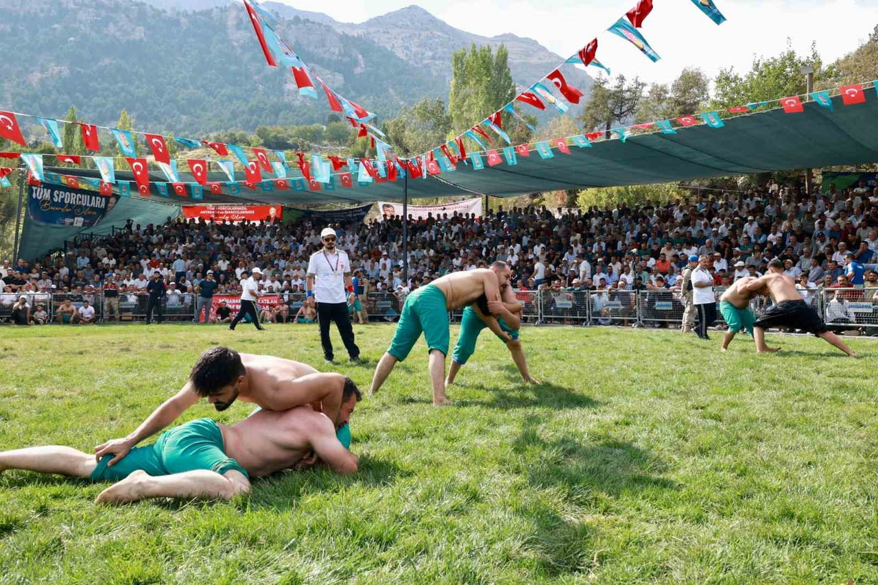 KAHRAMANMARAŞ'TA 3. KERTMEN KARAKUCAK VE ŞALVAR GÜREŞİ FESTİVALİ, ONİKİŞUBAT BELEDİYESİ VE TÜRKİYE...