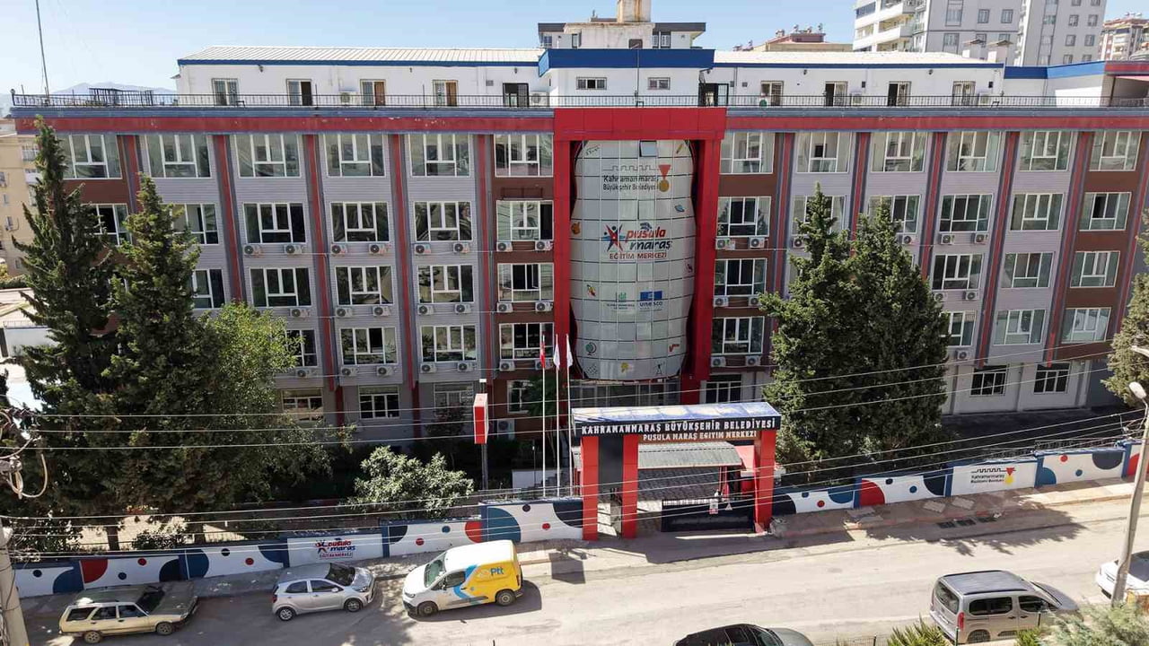 KAHRAMANMARAŞ BÜYÜKŞEHİR BELEDİYESİNİN HAYATA GEÇİRDİĞİ PUSULA MARAŞ EĞİTİM MERKEZİ, BİNİN...