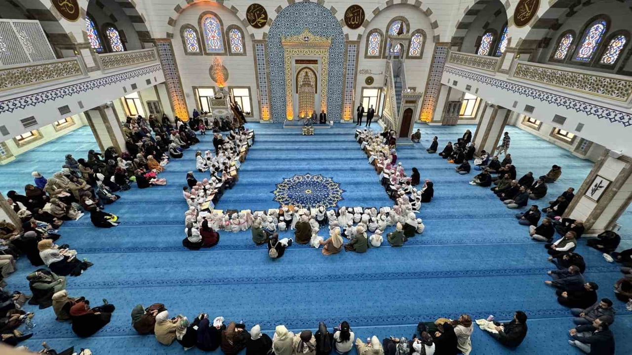 KARABÜK’ÜN SAFRANBOLU İLÇESİNDE 4-6 YAŞ KUR’AN KURSU ÖĞRENCİLERİ İÇİN BED-İ BESMELE TÖRENİ...