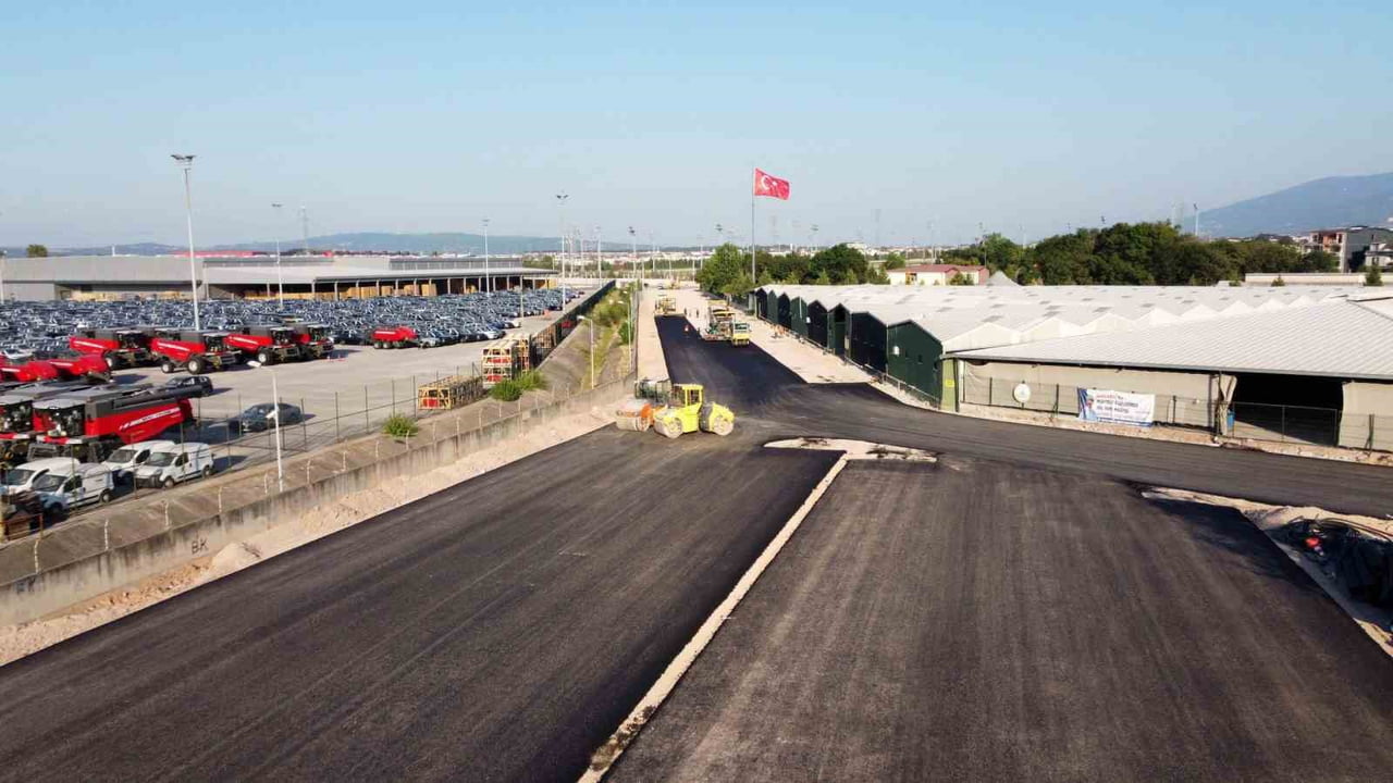 KARTEPE ULUS PAZARI’NA ULAŞIMIN SAĞLANDIĞI KAZASKER CADDESİ’NDE ALTYAPI VE ÜSTYAPI...