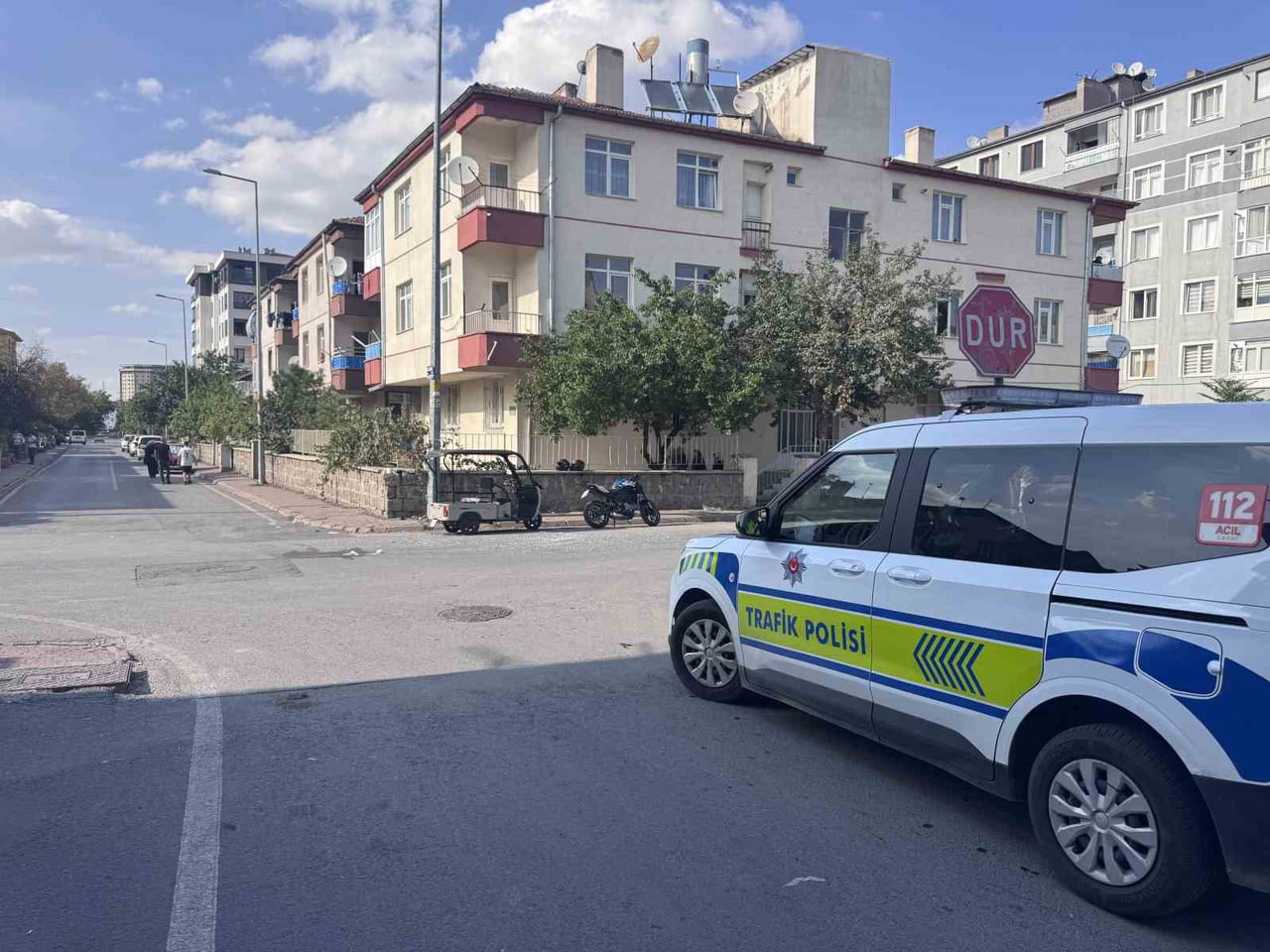 KAYSERİ'NİN MELİKGAZİ İLÇESİNDE MOTOSİKLET İLE MOBİLETİN ÇARPIŞMASI SONUCU MEYDANA GELEN TRAFİK...