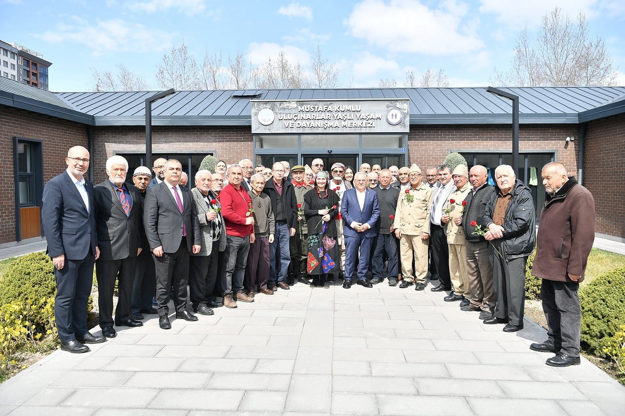 KAYSERİ BÜYÜKŞEHİR BELEDİYE BAŞKANI DR. MEMDUH BÜYÜKKILIÇ, 1 EKİM DÜNYA YAŞLILAR GÜNÜ DOLAYISIYLA...