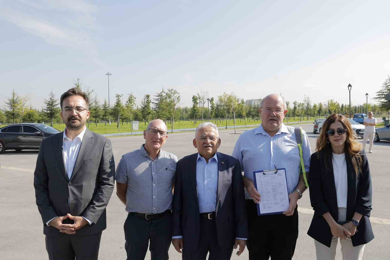 KAYSERİ BÜYÜKŞEHİR BELEDİYE BAŞKANI DR. MEMDUH BÜYÜKKILIÇ, 1 MİLYON 260 BİN METREKARELİK ALANIYLA...