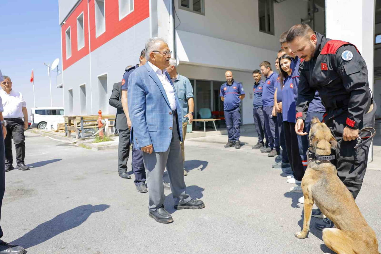 KAYSERİ BÜYÜKŞEHİR BELEDİYE BAŞKANI DR. MEMDUH BÜYÜKKILIÇ; BÜYÜKŞEHİR BELEDİYESİ İTFAİYE DAİRE...