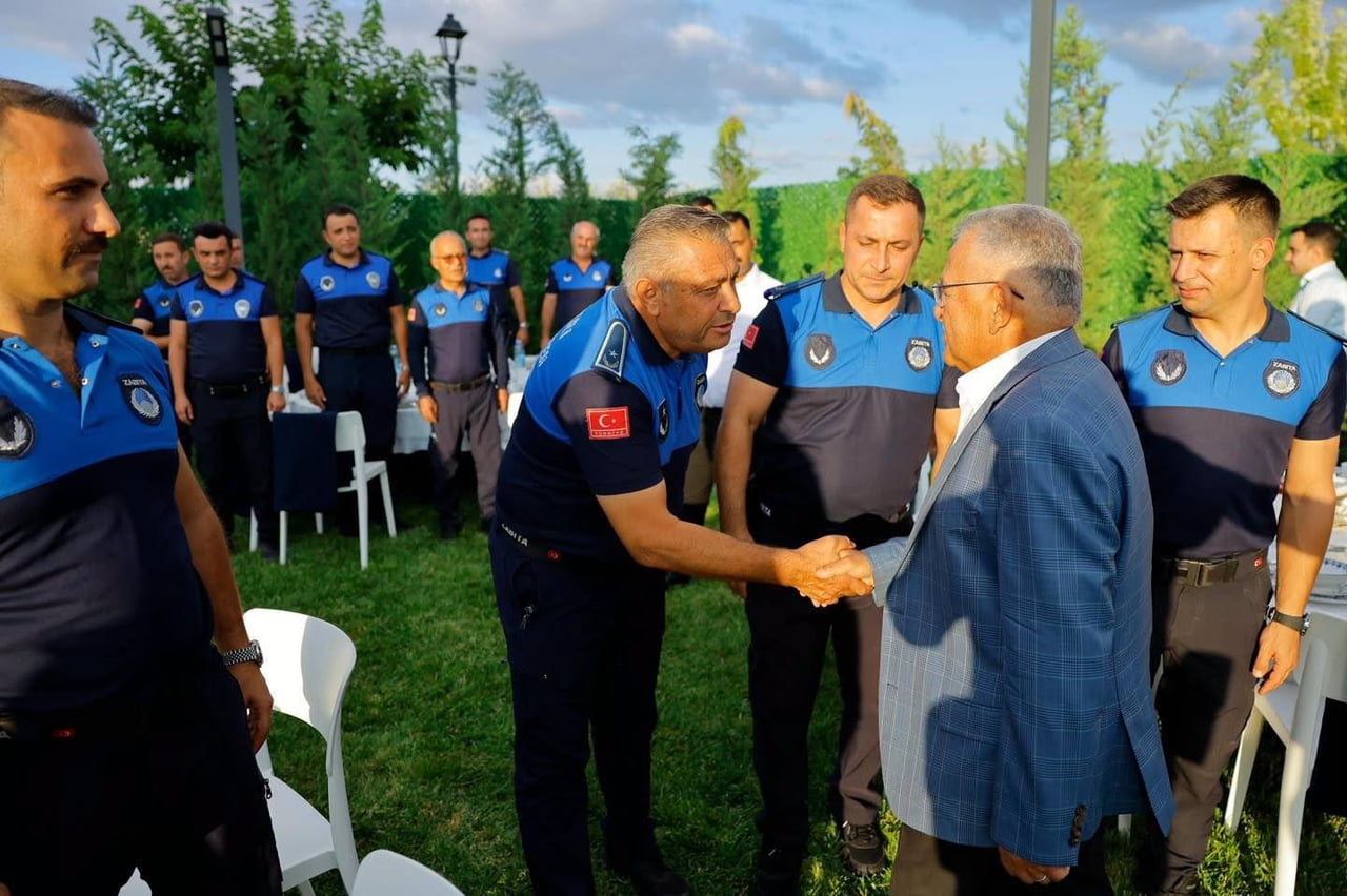 KAYSERİ BÜYÜKŞEHİR BELEDİYE BAŞKANI DR. MEMDUH BÜYÜKKILIÇ, EŞİ DR. NECMİYE BÜYÜKKILIÇ İLE BİRLİKTE...