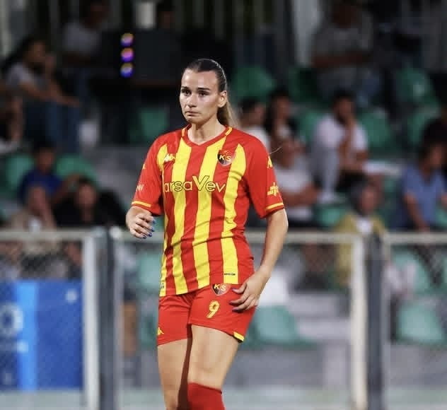 KAYSERİ KADIN FUTBOL KULÜBÜ BU SEZON LİGDEKİ İLK MAĞLUBİYETİNİ ALDI.