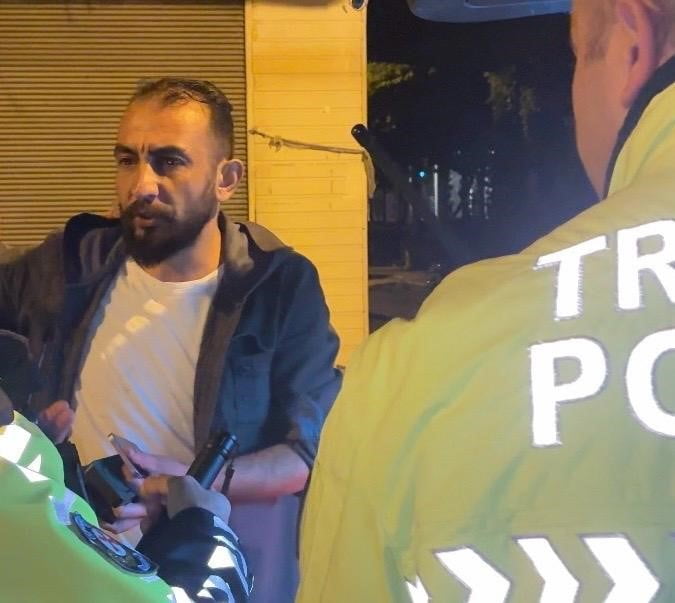 KAYSERİ’NİN MELİKGAZİ İLÇESİNDE POLİS EKİPLERİ TARAFINDAN ŞÜPHE ÜZERİNE BİR OTOMOBİLDE YAPILAN...