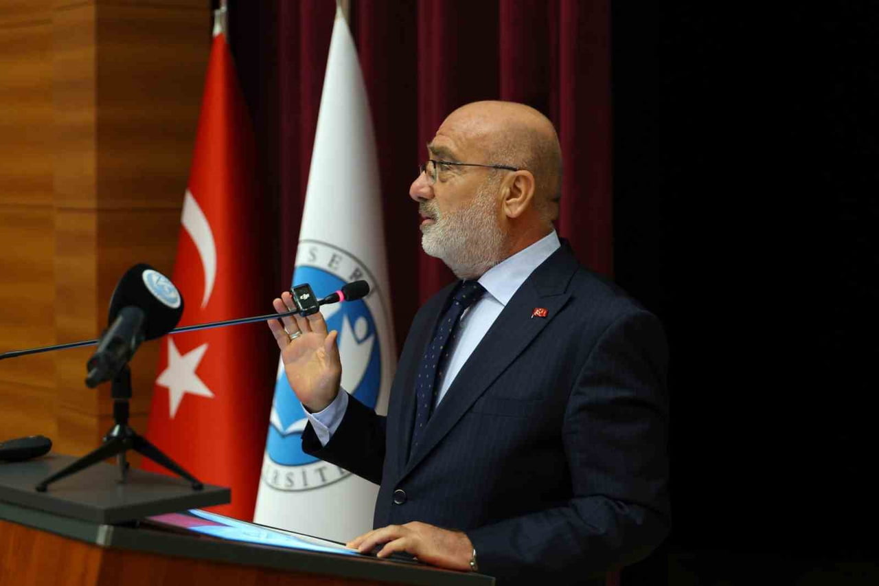 KAYSERİ ÜNİVERSİTESİ’NDE (KAYÜ) 2026-2027 AKADEMİK YILI ORYANTASYON GÜNLERİ KAPSAMINDA...