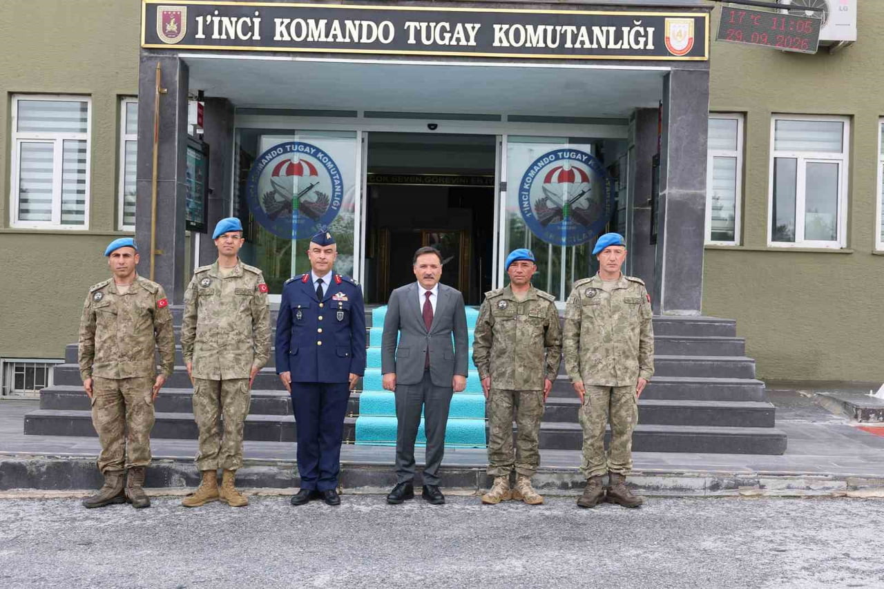 KAYSERİ VALİSİ GÖKMEN ÇİÇEK, KENTTE GÖREVLERİNE BAŞLAYAN 12’NCİ HAVA ULAŞTIRMA ANA ÜS VE GARNİZON...
