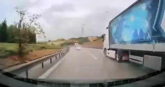 KAZA ANI KAMERAYA YANSIDI.