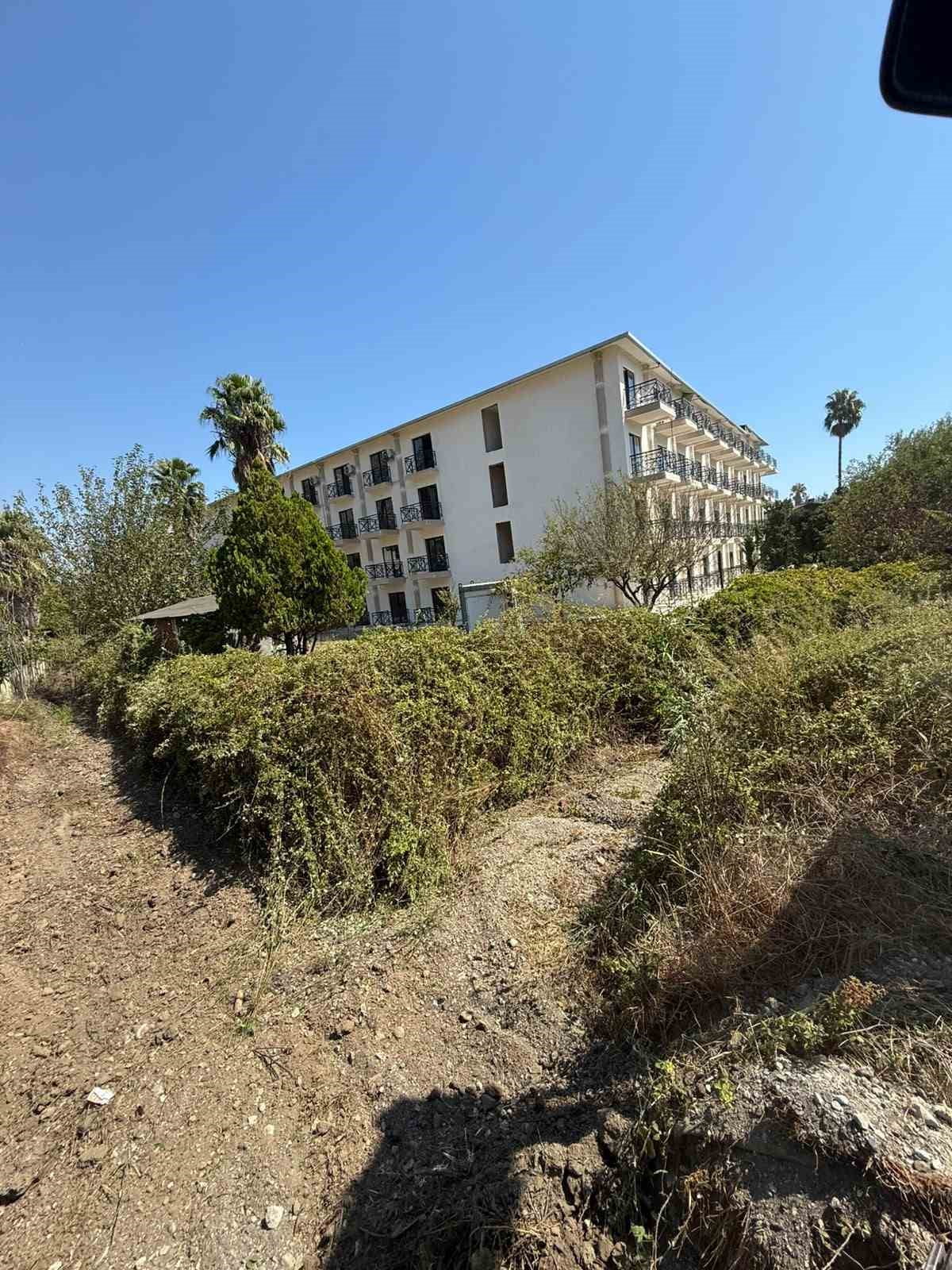 KEMER BELEDİYESİ FEN İŞLERİ MÜDÜRLÜĞÜ EKİPLERİ, YAKLAŞAN KIŞ AYLARI ÖNCESİNDE İLÇE GENELİNDEKİ...