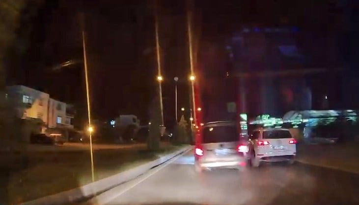 KENDİSİNİN VE DİĞER SÜRÜCÜLERİN CANINI HİÇE SAYAN SÜRÜCÜ BİR SÜRE SONRA GÖZDEN KAYBOLDU. O ANLAR...