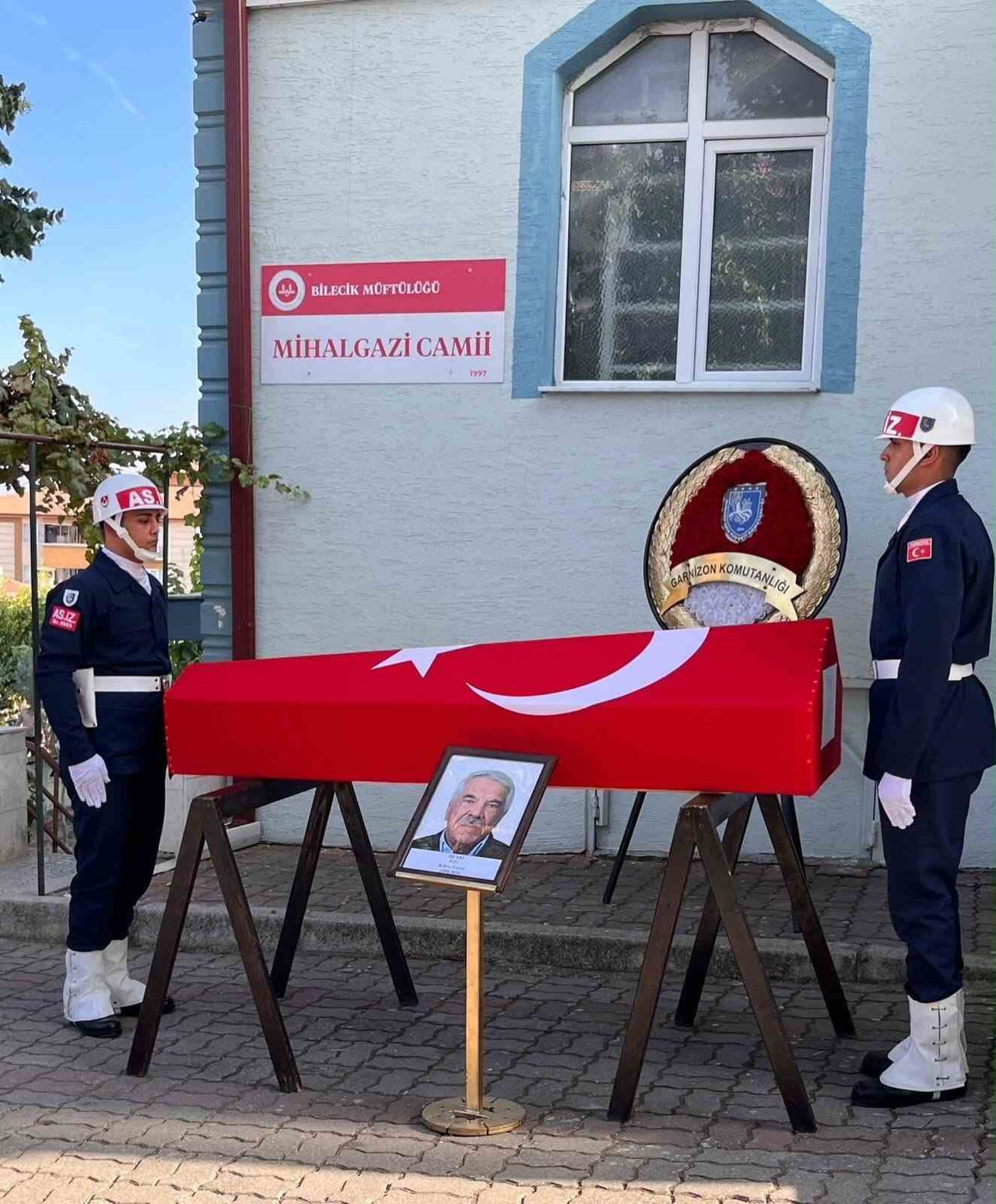 KIBRIS GAZİSİ SON YOLCULUĞUNA UĞURLANDI