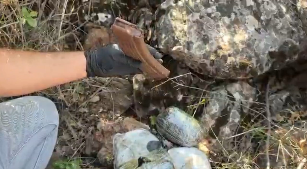 KİLİS'TE İL EMNİYET MÜDÜRLÜĞÜ EKİPLERİ TARAFINDAN DÜZENLENEN OPERASYONDA 1 KİLO 855 GRAM TAKOZ...