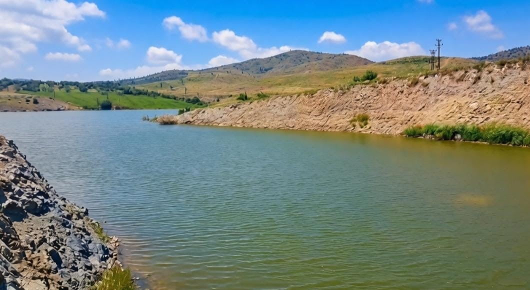 KİLİS'TE SON GÜNLERDE ETKİLİ OLAN YAĞIŞLARLA BİRLİKTE KENTTEKİ GÖLET VE AKARSULARDA SU SEVİYELERİ...