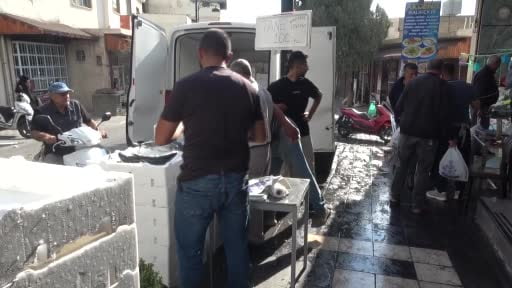 Kilis’te palamut 100 liraya düştü, balıkçı çiğ çiğ yedi