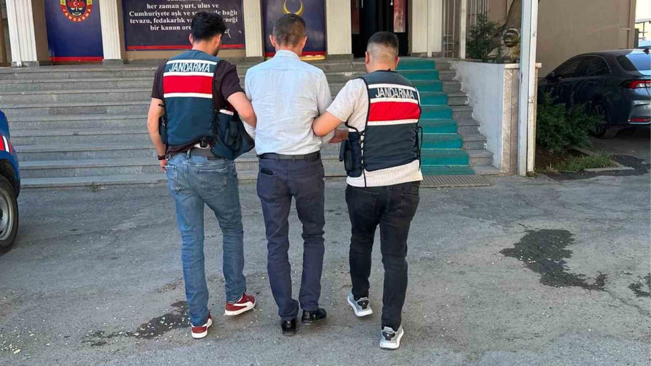 KIRIKKALE'DE DOLANDIRICILIK SUÇUNDAN HAKKINDA 4 YIL 6 AY KESİNLEŞMİŞ HAPİS CEZASI BULUNAN HÜKÜMLÜ...